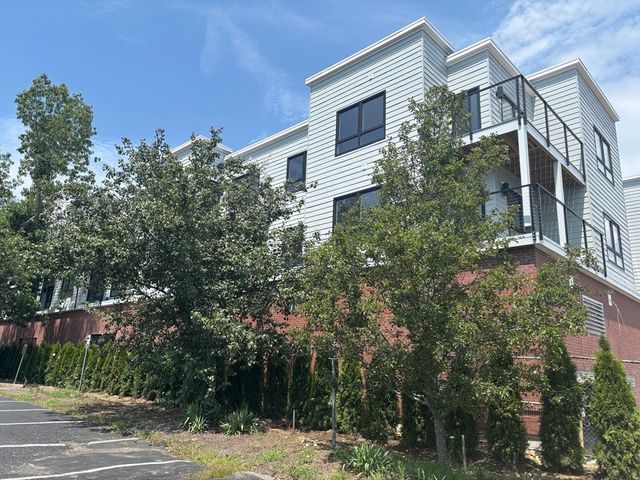 1391 Main Street 301, Walpole, MA 02081