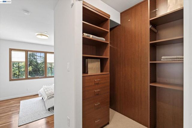 84 Siena Dr, Oakland, CA 94605