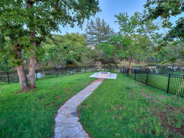 1117 Falls Bridge Court, Edmond, OK 73034