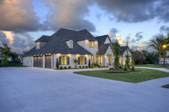 1117 Falls Bridge Court, Edmond, OK 73034