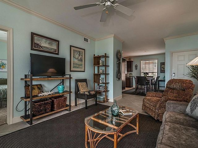 7000 Seawall Boulevard 622, Galveston, TX 77551