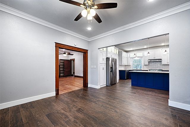 309 W Walnut Street, Whitewright, TX 75491