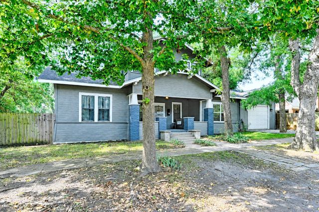 309 W Walnut Street, Whitewright, TX 75491