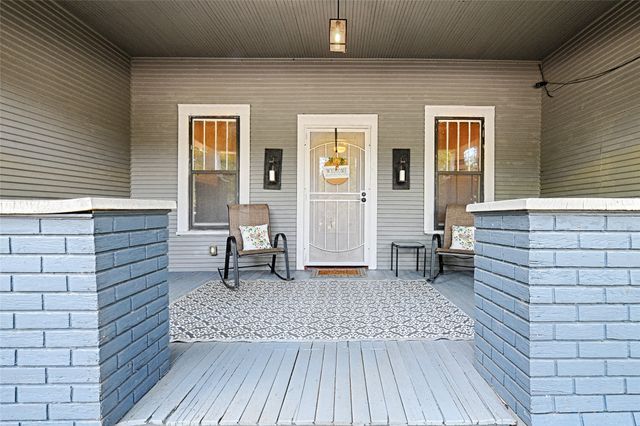 309 W Walnut Street, Whitewright, TX 75491