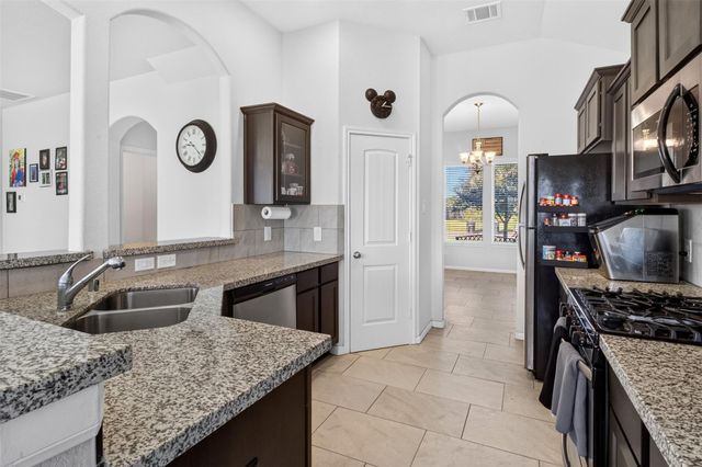 394 Lake Line Drive, Alvin, TX 77511