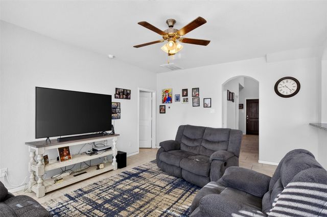 394 Lake Line Drive, Alvin, TX 77511