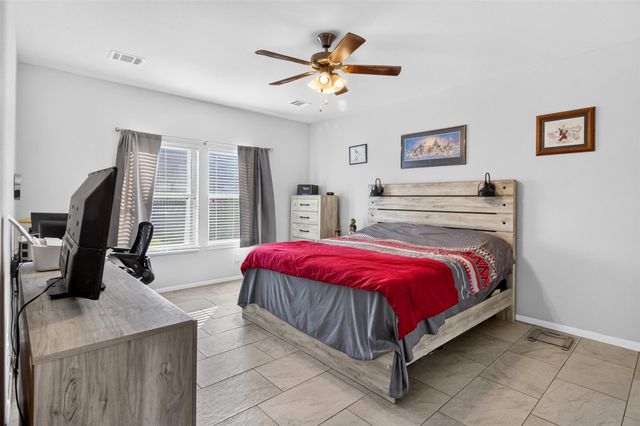 394 Lake Line Drive, Alvin, TX 77511
