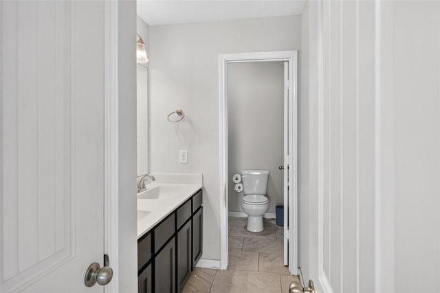 394 Lake Line Drive, Alvin, TX 77511