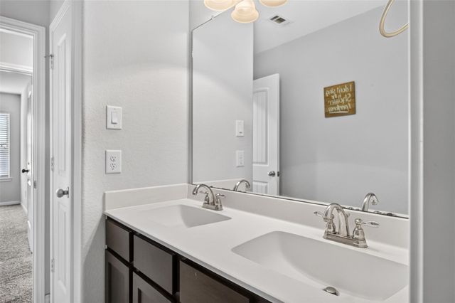 394 Lake Line Drive, Alvin, TX 77511