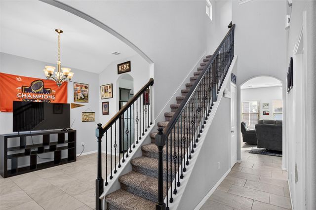 394 Lake Line Drive, Alvin, TX 77511