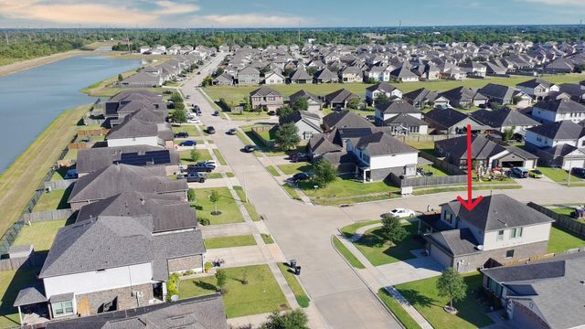 394 Lake Line Drive, Alvin, TX 77511