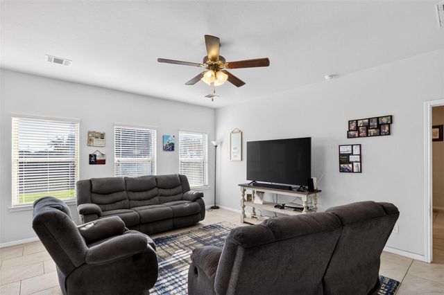 394 Lake Line Drive, Alvin, TX 77511