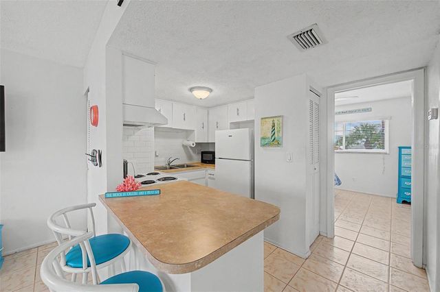 2110 GULF BOULEVARD 9, Indian Rocks Beach, FL 33785