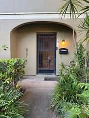 7601 W DELEON COURT, Tampa, FL 33615