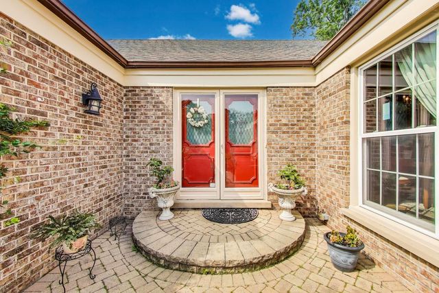 26 Fox Trail, Lincolnshire, IL 60069