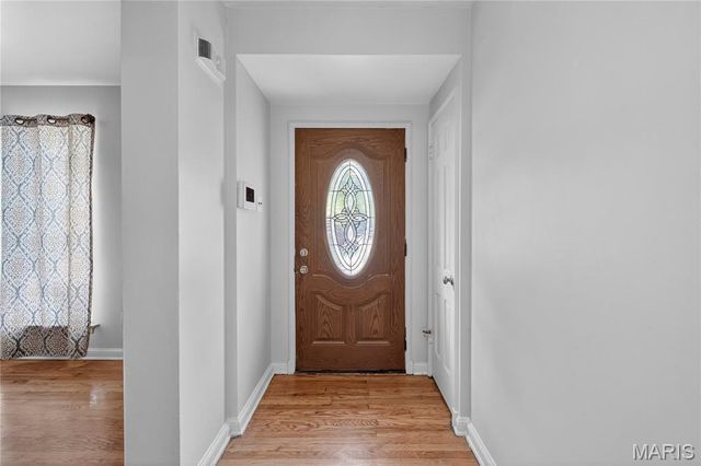 7419 Woodland Way, Pasadena Hills, MO 63121