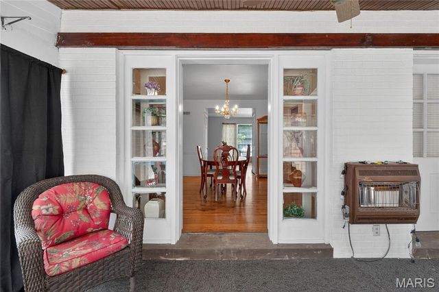 7419 Woodland Way, Pasadena Hills, MO 63121