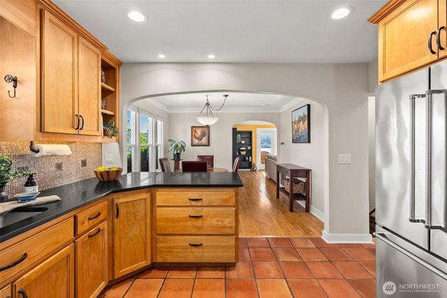 18897 4th Avenue NE, Poulsbo, WA 98370