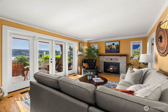 18897 4th Avenue NE, Poulsbo, WA 98370