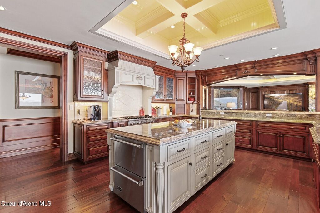 2031 S Island Green Dr, Coeur d'Alene, ID 83814 photo 10