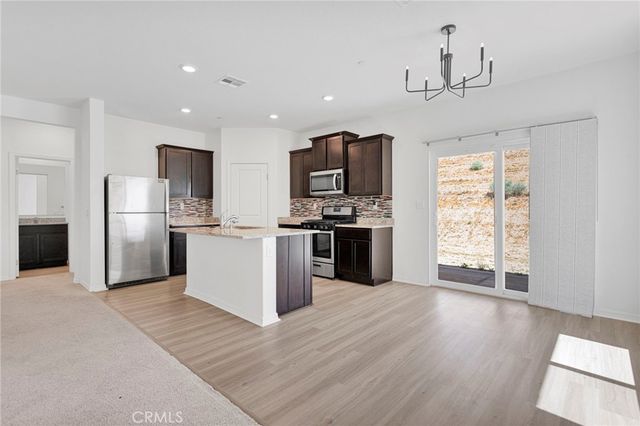 16803 Ukiah Street, Victorville, CA 92394