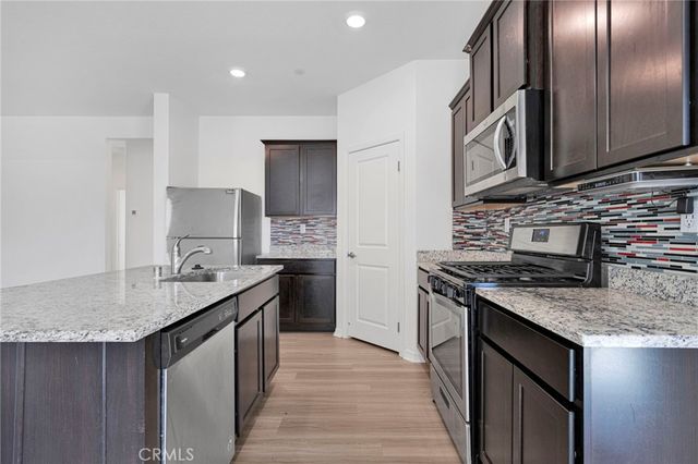 16803 Ukiah Street, Victorville, CA 92394