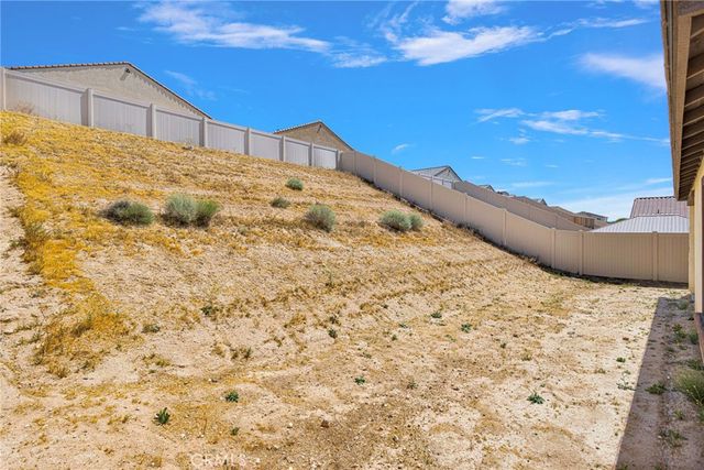 16803 Ukiah Street, Victorville, CA 92394