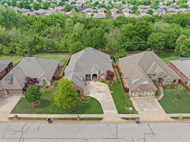 2325 Flint Ridge Road, Edmond, OK 73003