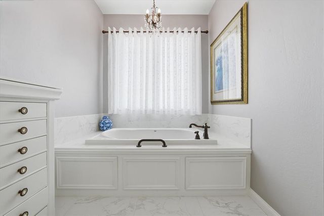 2325 Flint Ridge Road, Edmond, OK 73003