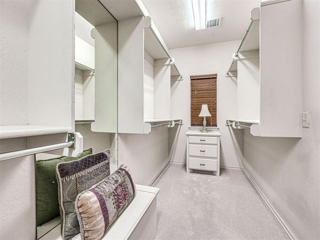 2325 Flint Ridge Road, Edmond, OK 73003