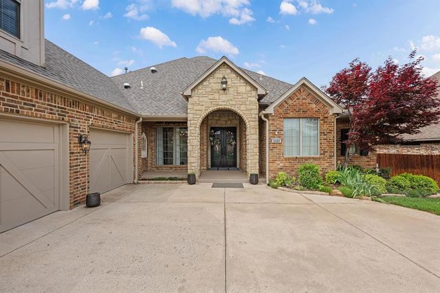 2325 Flint Ridge Road, Edmond, OK 73003
