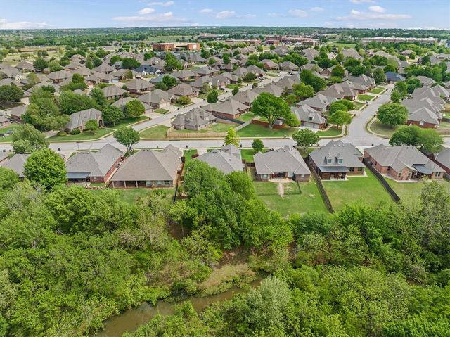 2325 Flint Ridge Road, Edmond, OK 73003