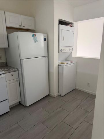 2451 NW 56th Ave 1-205, Lauderhill, FL 33313