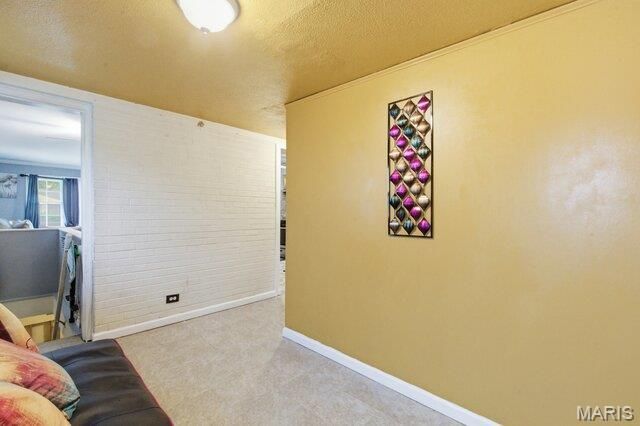 328 S Dellwood Drive, Ferguson, MO 63135