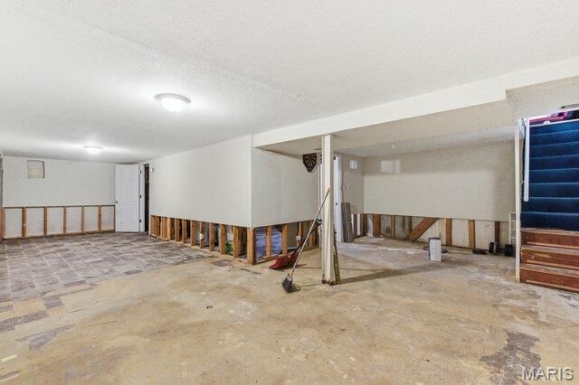 328 S Dellwood Drive, Ferguson, MO 63135