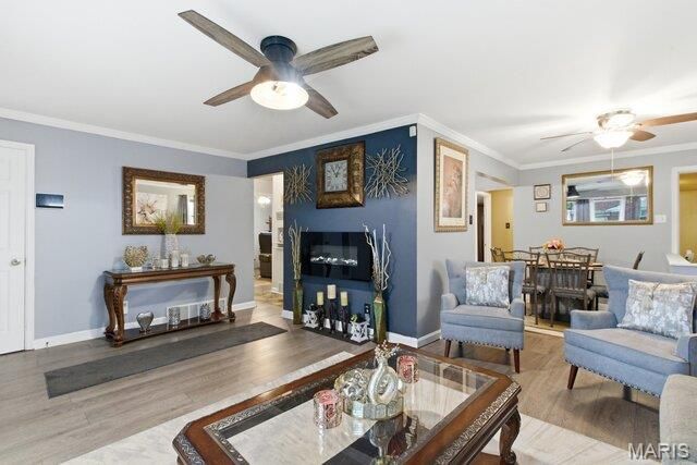 328 S Dellwood Drive, Ferguson, MO 63135