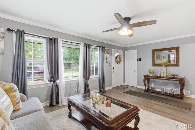 328 S Dellwood Drive, Ferguson, MO 63135