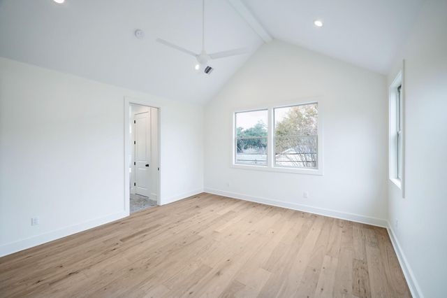 2031 Saxon Drive, Houston, TX 77018