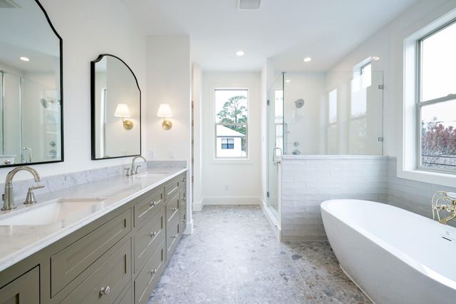 2031 Saxon Drive, Houston, TX 77018
