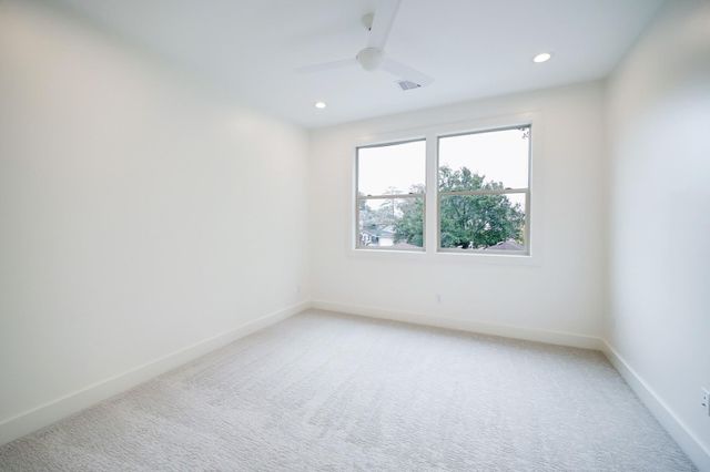 2031 Saxon Drive, Houston, TX 77018