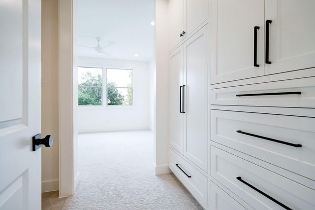 2031 Saxon Drive, Houston, TX 77018