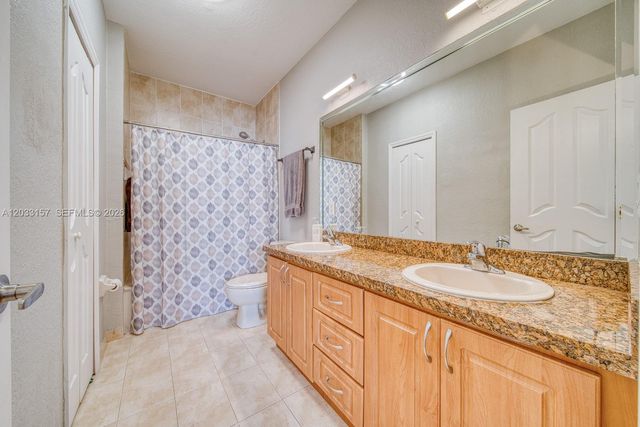 4453 SW 163rd Place, Miami, FL 33185
