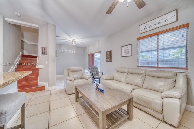 4453 SW 163rd Place, Miami, FL 33185