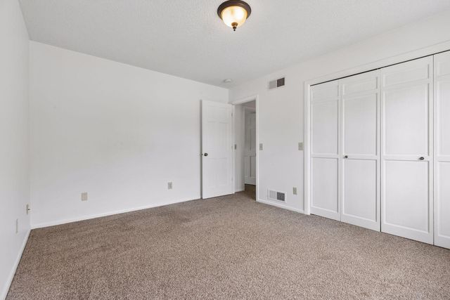 625 Alvarado Lane N, Plymouth, MN 55447