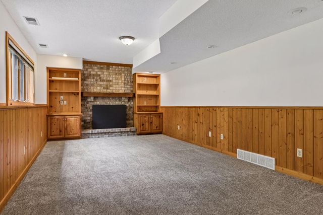 625 Alvarado Lane N, Plymouth, MN 55447
