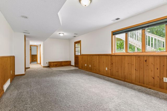 625 Alvarado Lane N, Plymouth, MN 55447