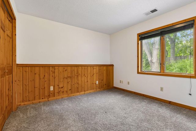 625 Alvarado Lane N, Plymouth, MN 55447