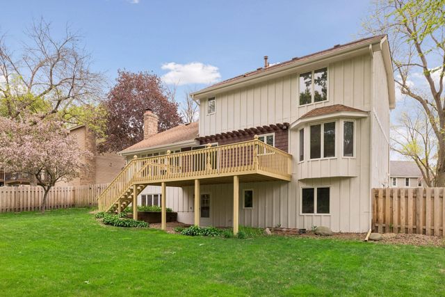 625 Alvarado Lane N, Plymouth, MN 55447