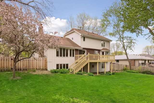 625 Alvarado Lane N, Plymouth, MN 55447