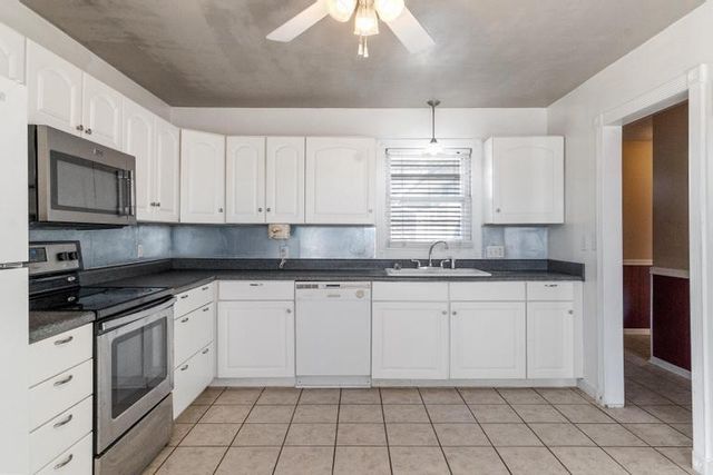 737 N Nettleton Avenue, Bonner Springs, KS 66012